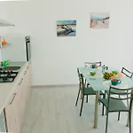 Riviera شقة *